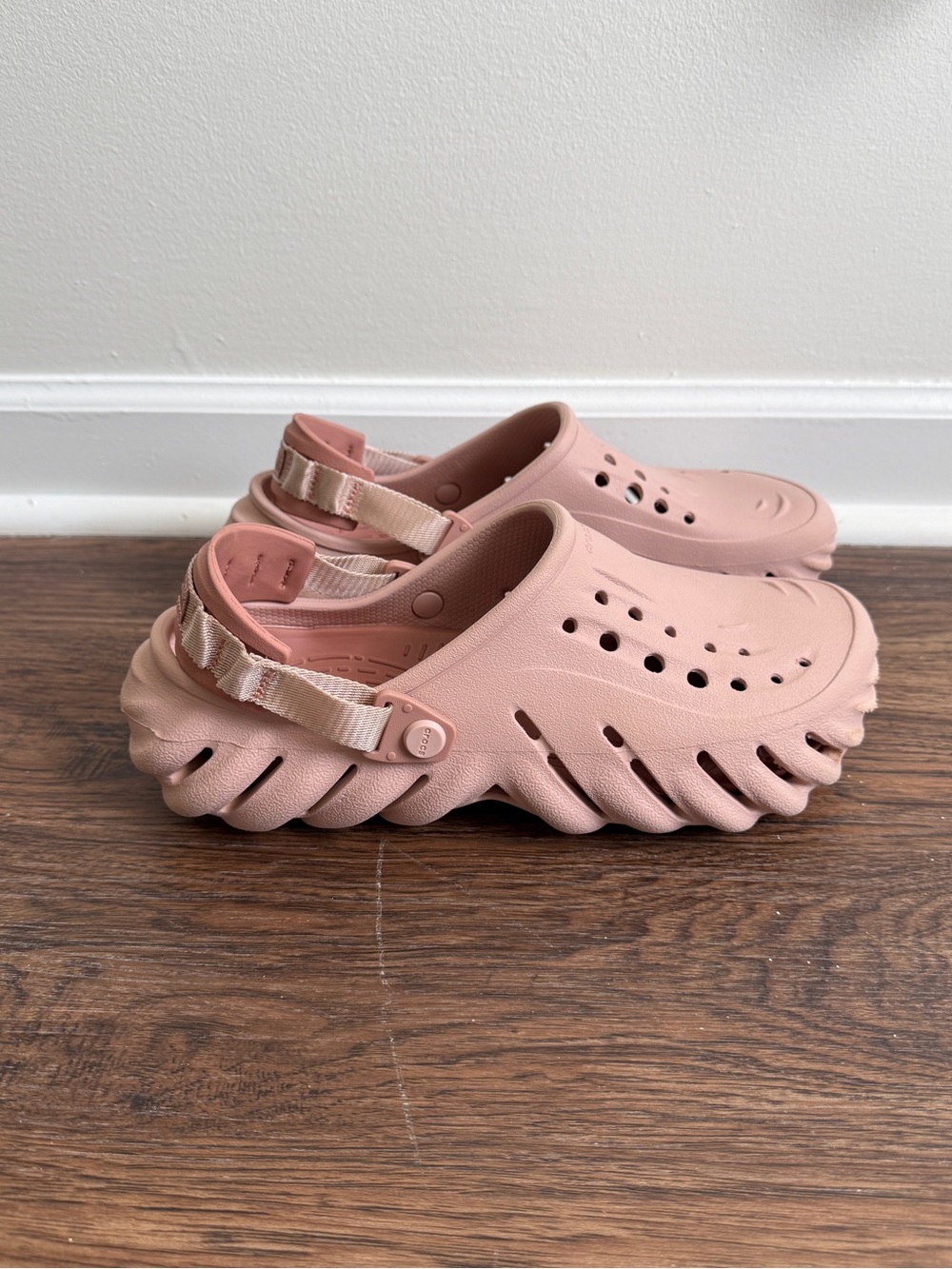 Crocs Echo Clogs Blush Pink Size 10 Women’s